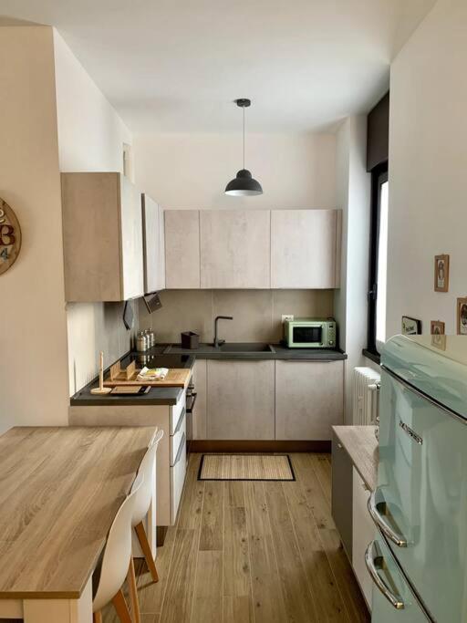 Appartamento Con Terrazzo Sui Tetti Milanesi Extérieur photo