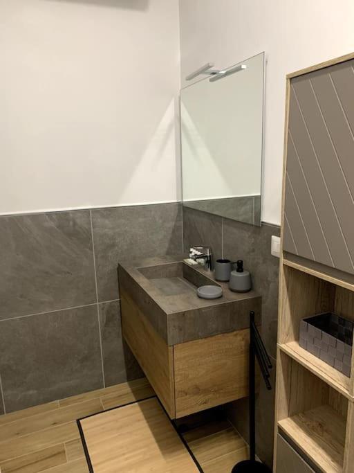 Appartamento Con Terrazzo Sui Tetti Milanesi Extérieur photo